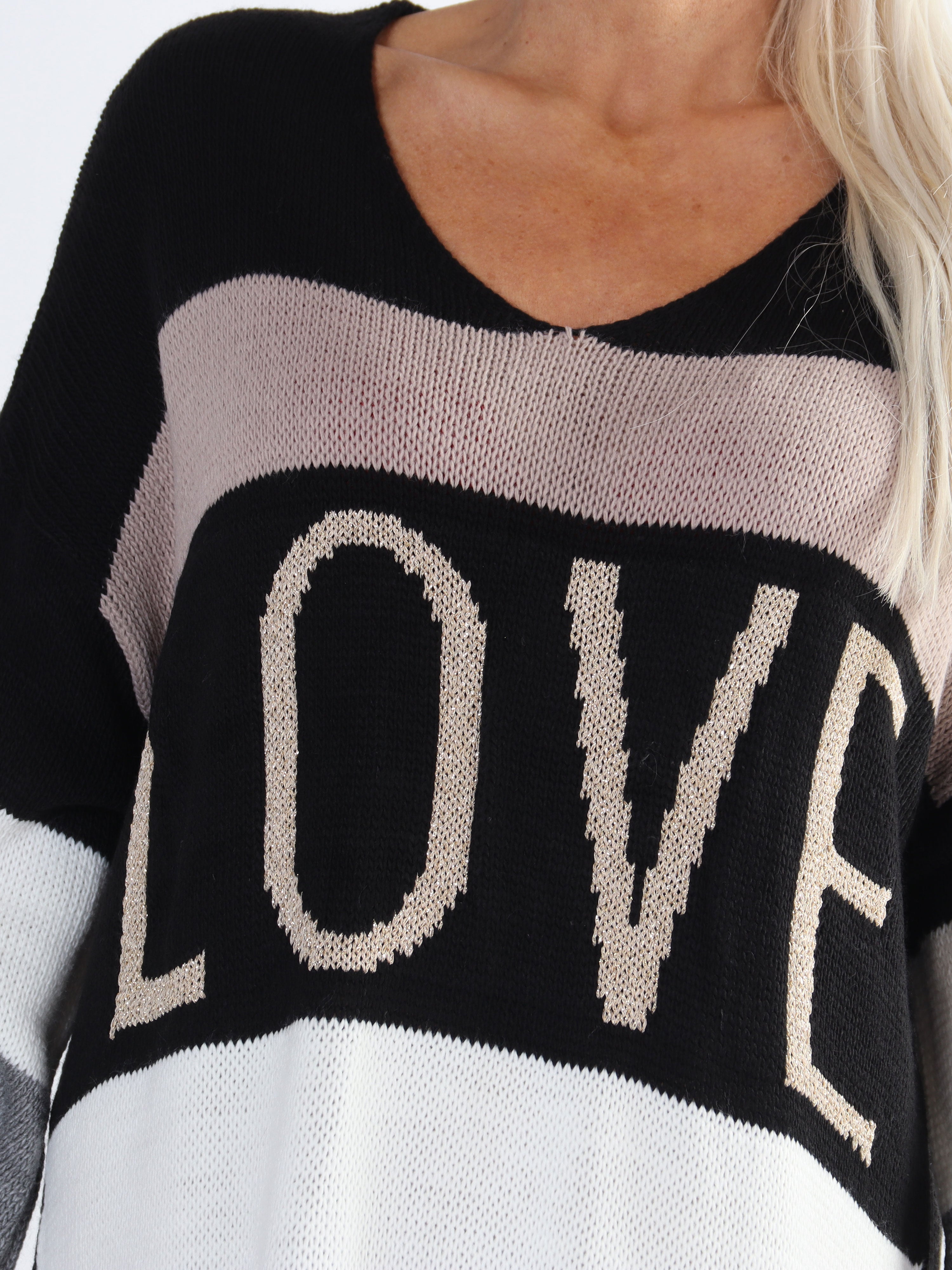 Love - Plus size strikkjole med brede striber og skrift